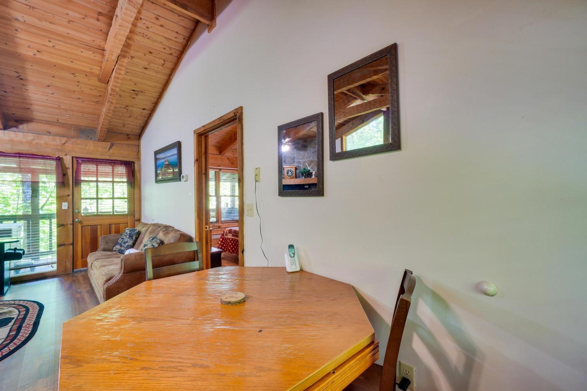 Gatlinburg Cabin With Hot Tub About 6 Mi To Downtown! Екстер'єр фото